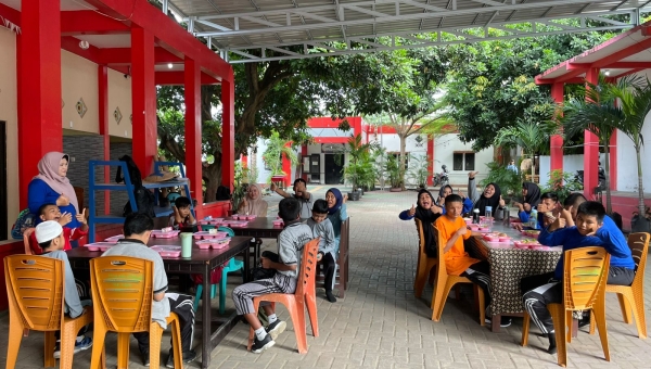 Pelaksanaan MBG BOSDA Tahun 2025 di SLB Tadulako Mandiri Sebagai Wujud Komitmen Pemerintah Daerah Dalam Mendukung Pemenuhan Gizi Peserta Didik